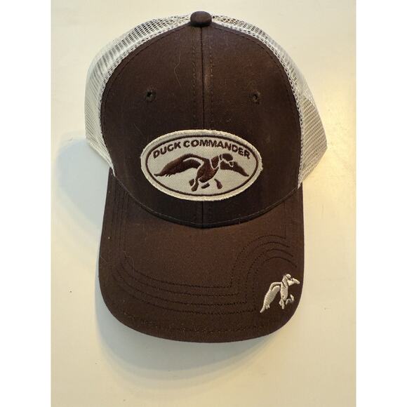 DUCK COMMANDER brown mesh fitted hat NEW - Picture 3 of 10